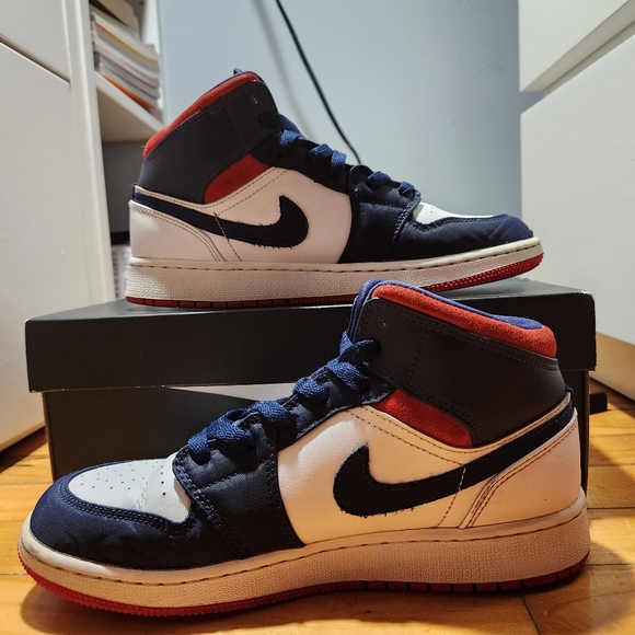 Jordan 1 GS SE USA - Picture 2 of 7